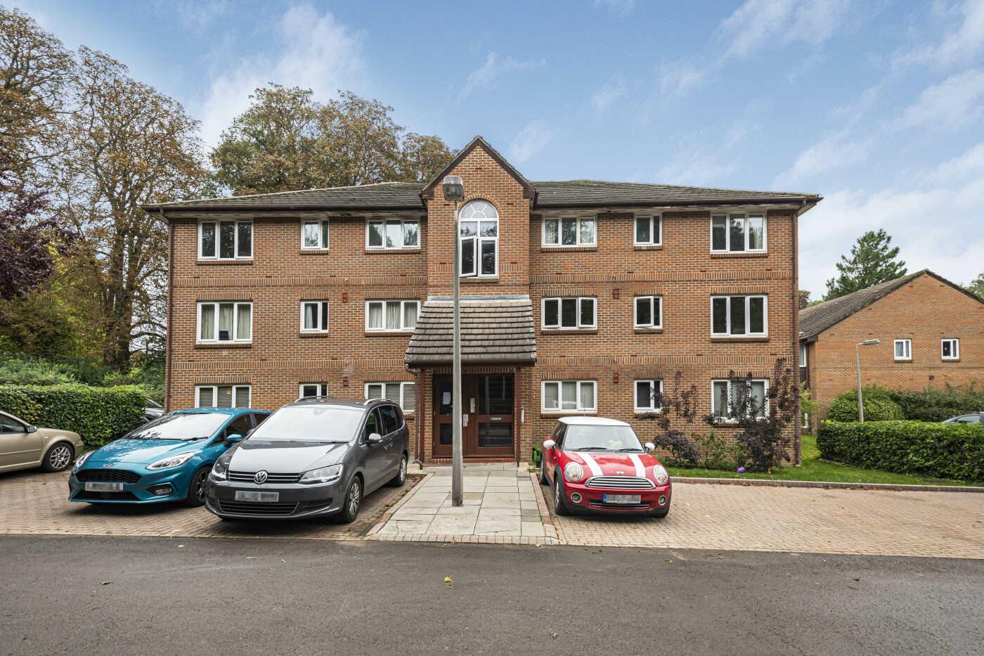 Tilebarn Close, Henley-On-Thames